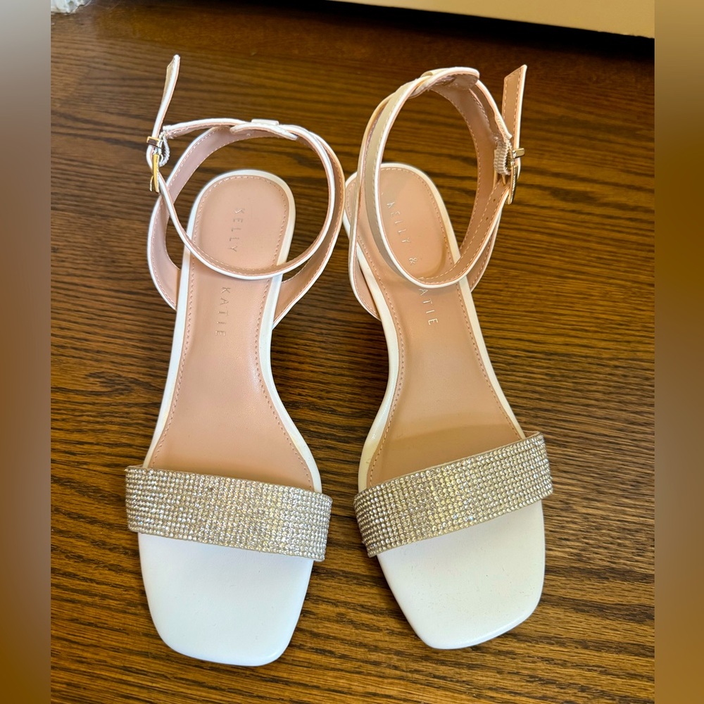 Kelly & Katie White and Silver Heels size 6